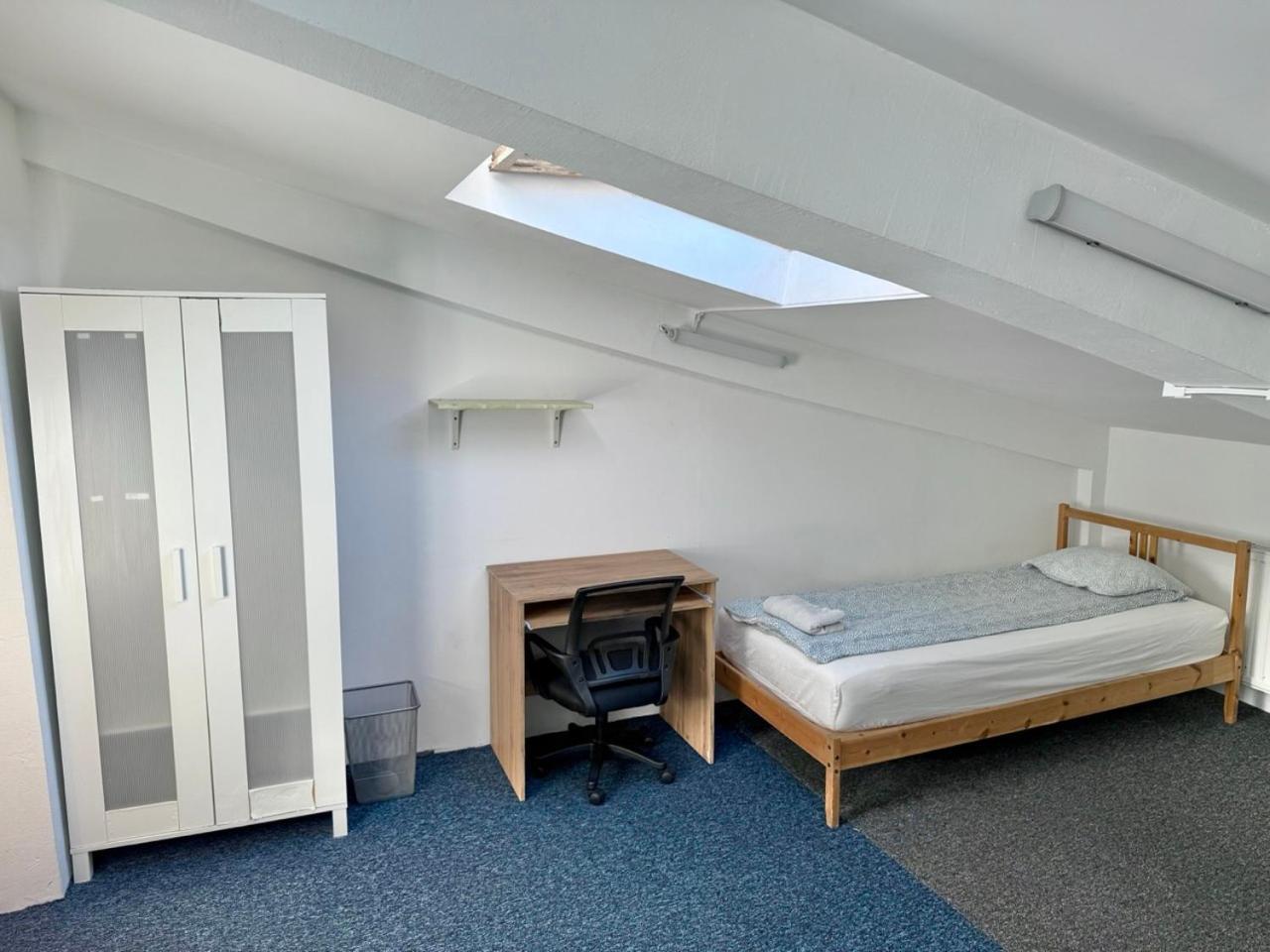 Student-House Kazimierzowska Pansiyon Varşova Dış mekan fotoğraf