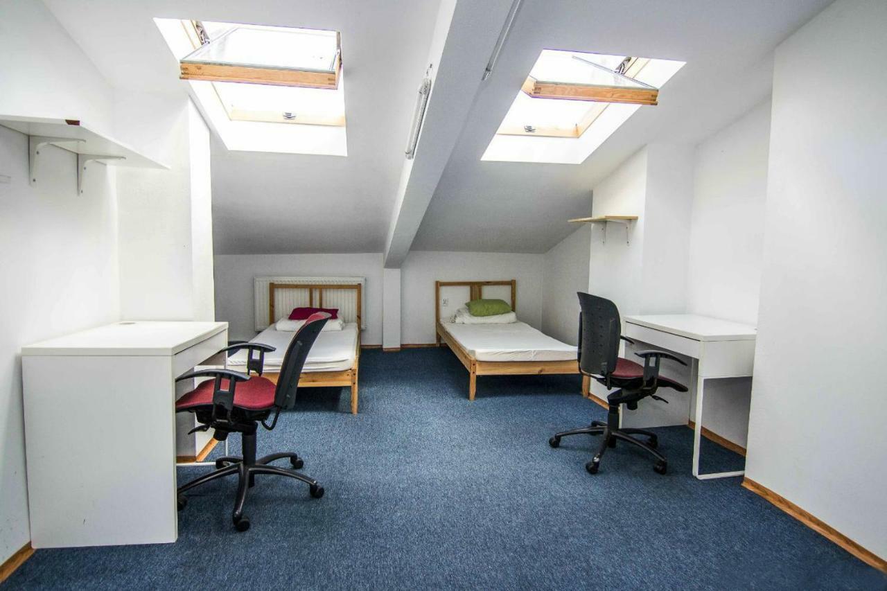 Student-House Kazimierzowska Pansiyon Varşova Dış mekan fotoğraf